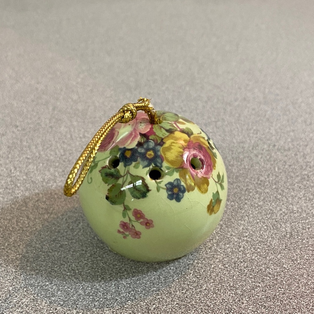 Floral Ceramic Pomander 60’s